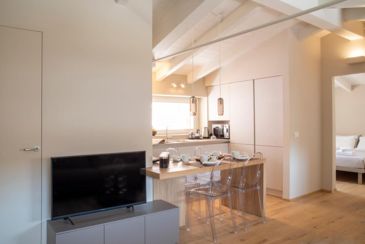 Time To Be - Luxury Apartments Centro Storico Πεσκιέρα ντελ Γκάρντα Εξωτερικό φωτογραφία