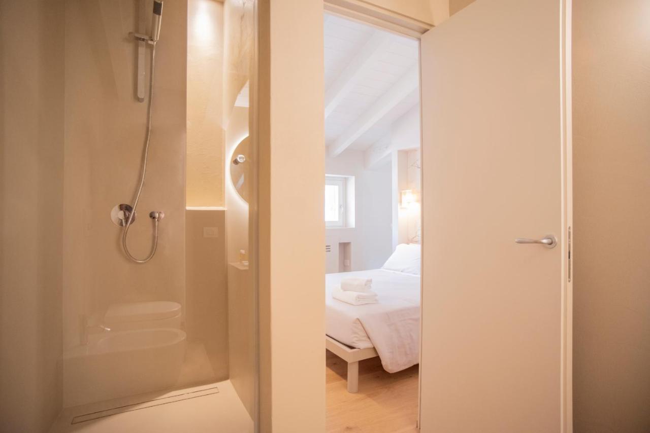 Time To Be - Luxury Apartments Centro Storico Πεσκιέρα ντελ Γκάρντα Εξωτερικό φωτογραφία
