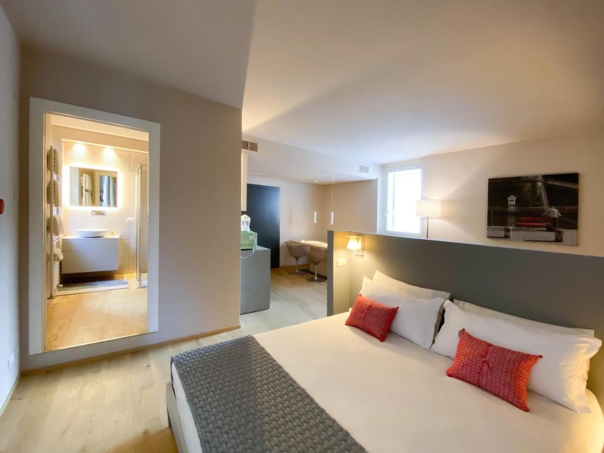 Time To Be - Luxury Apartments Centro Storico Πεσκιέρα ντελ Γκάρντα Εξωτερικό φωτογραφία