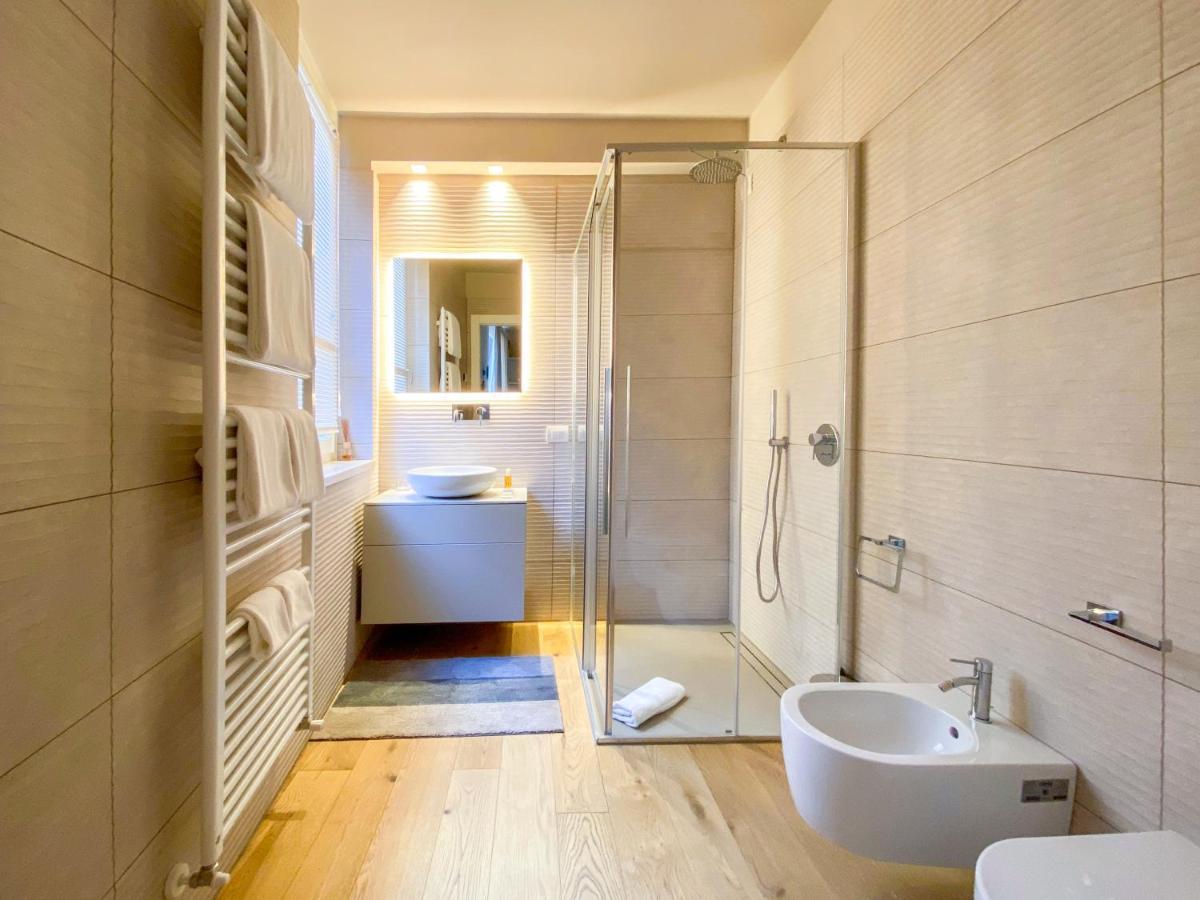 Time To Be - Luxury Apartments Centro Storico Πεσκιέρα ντελ Γκάρντα Εξωτερικό φωτογραφία