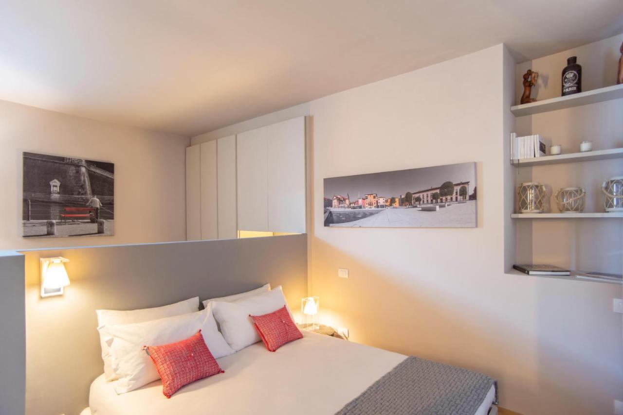 Time To Be - Luxury Apartments Centro Storico Πεσκιέρα ντελ Γκάρντα Εξωτερικό φωτογραφία