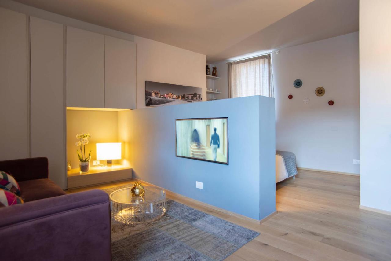Time To Be - Luxury Apartments Centro Storico Πεσκιέρα ντελ Γκάρντα Εξωτερικό φωτογραφία