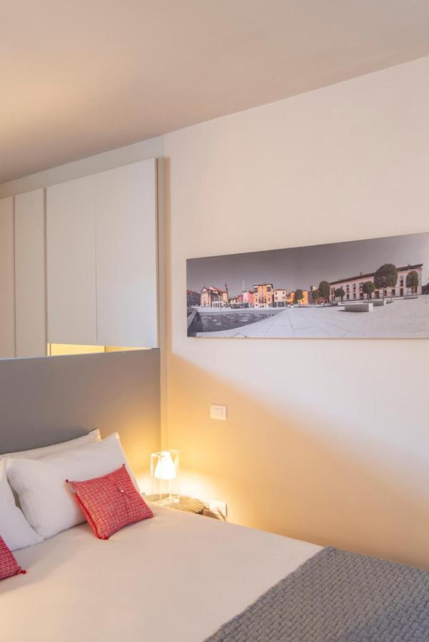 Time To Be - Luxury Apartments Centro Storico Πεσκιέρα ντελ Γκάρντα Εξωτερικό φωτογραφία