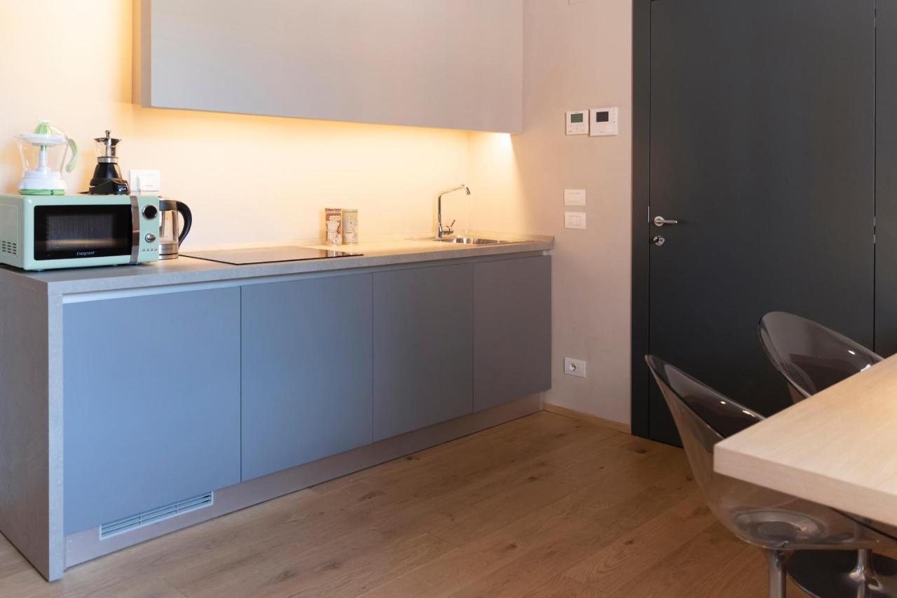 Time To Be - Luxury Apartments Centro Storico Πεσκιέρα ντελ Γκάρντα Εξωτερικό φωτογραφία