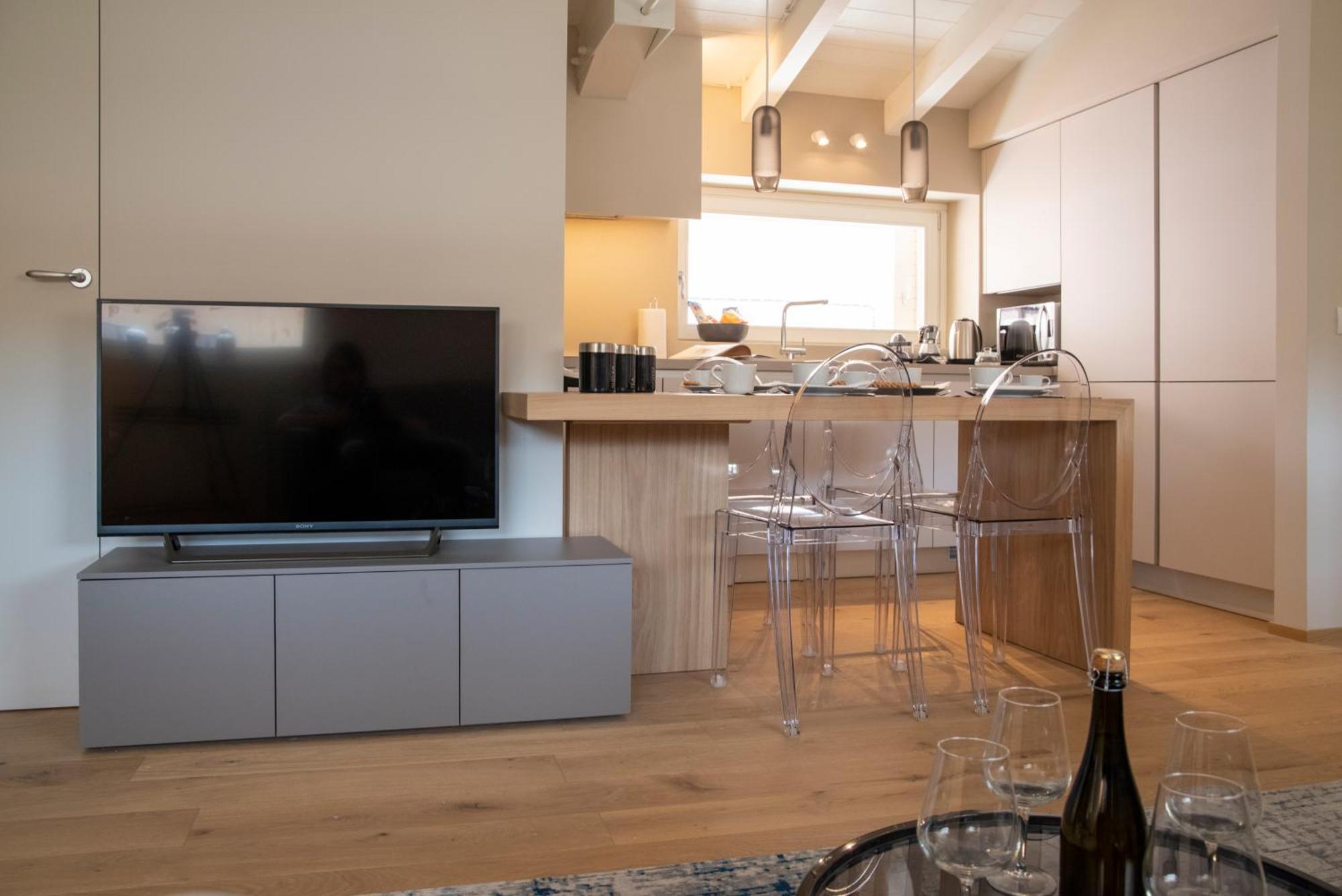 Time To Be - Luxury Apartments Centro Storico Πεσκιέρα ντελ Γκάρντα Εξωτερικό φωτογραφία