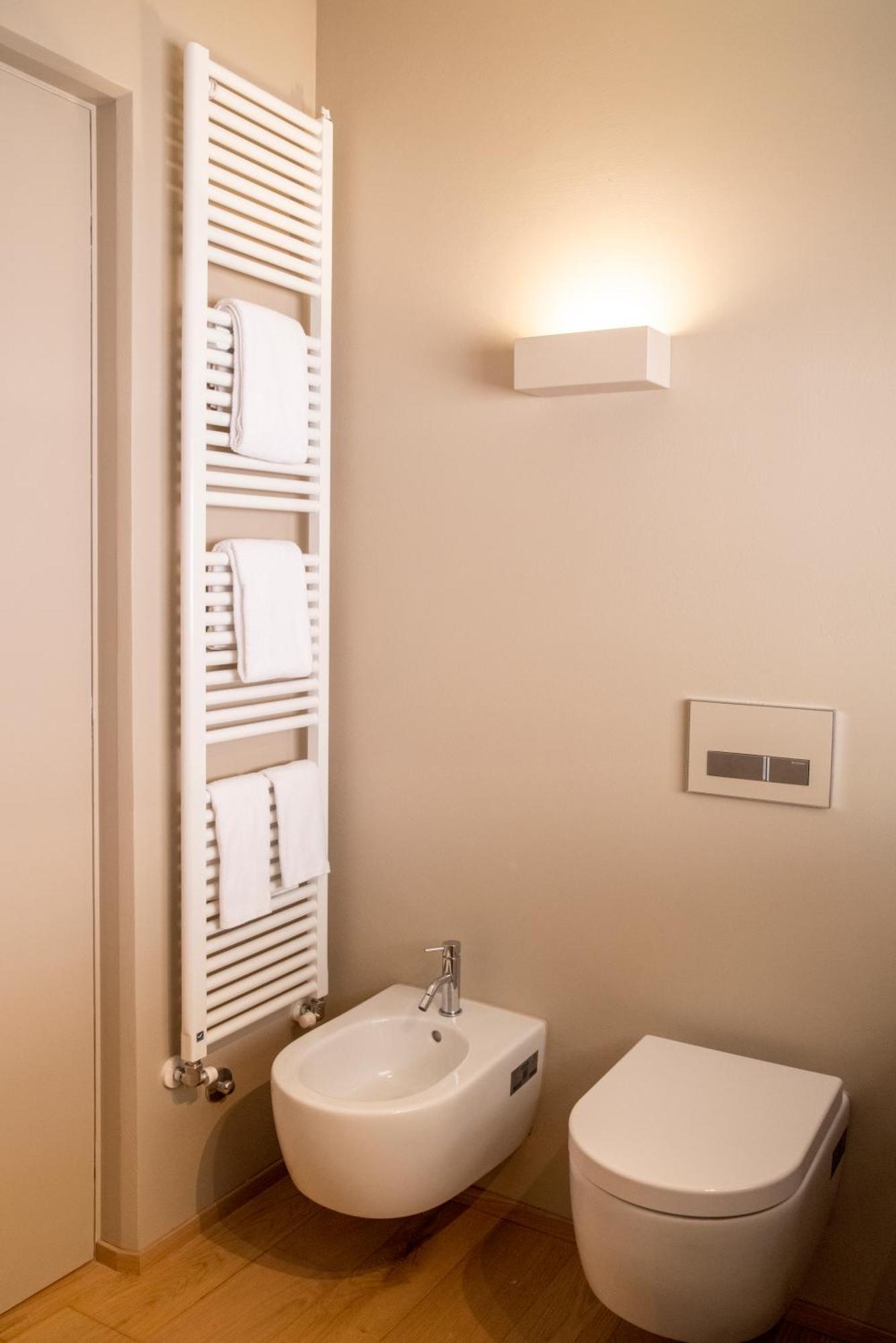 Time To Be - Luxury Apartments Centro Storico Πεσκιέρα ντελ Γκάρντα Εξωτερικό φωτογραφία